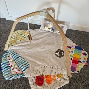 Lovevery Baby Play Gym